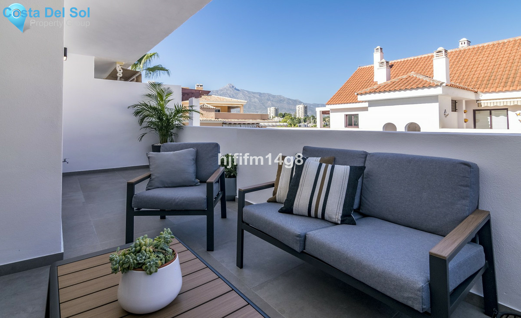 Middle Floor Apartment in Nueva Andalucía-1362058