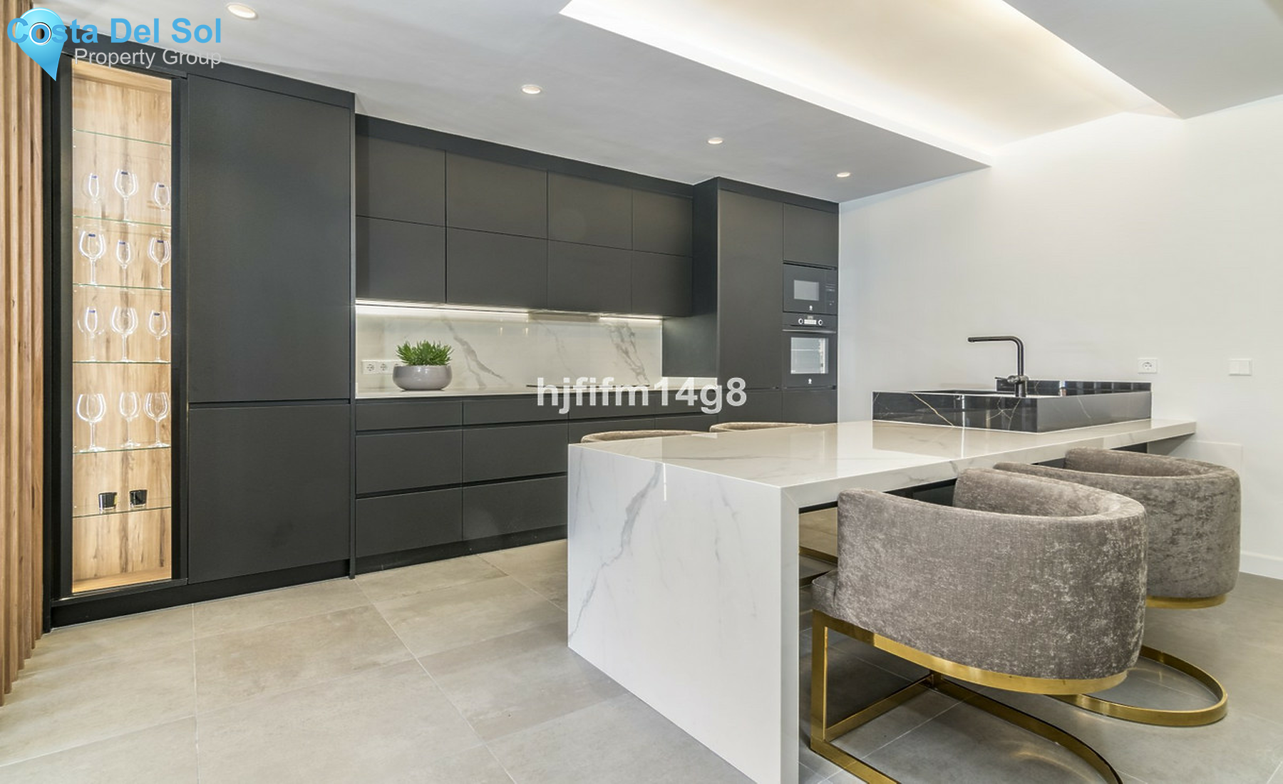 Middle Floor Apartment in Nueva Andalucía-1362062