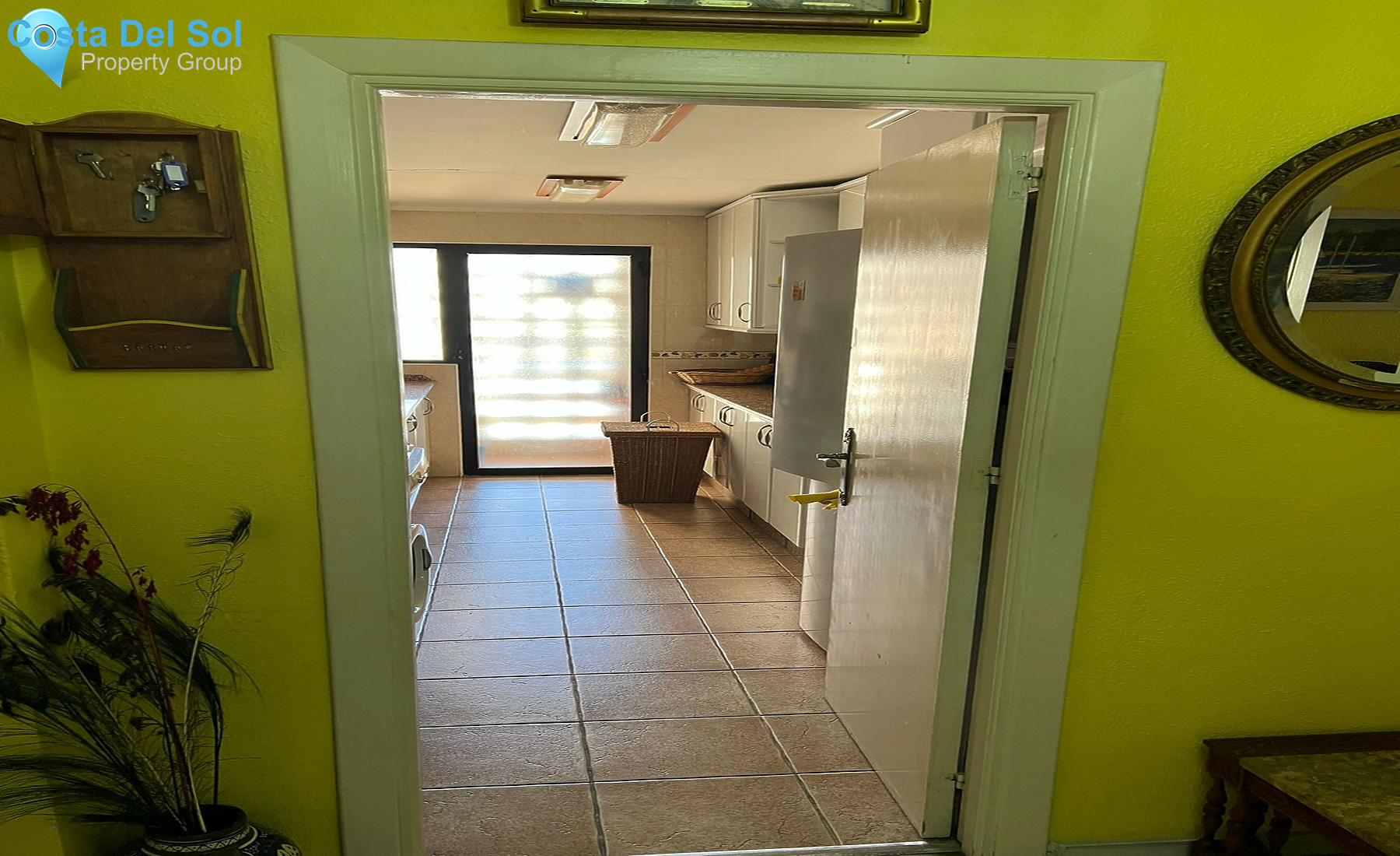 Middle Floor Apartment in Nueva Andalucía-1368204