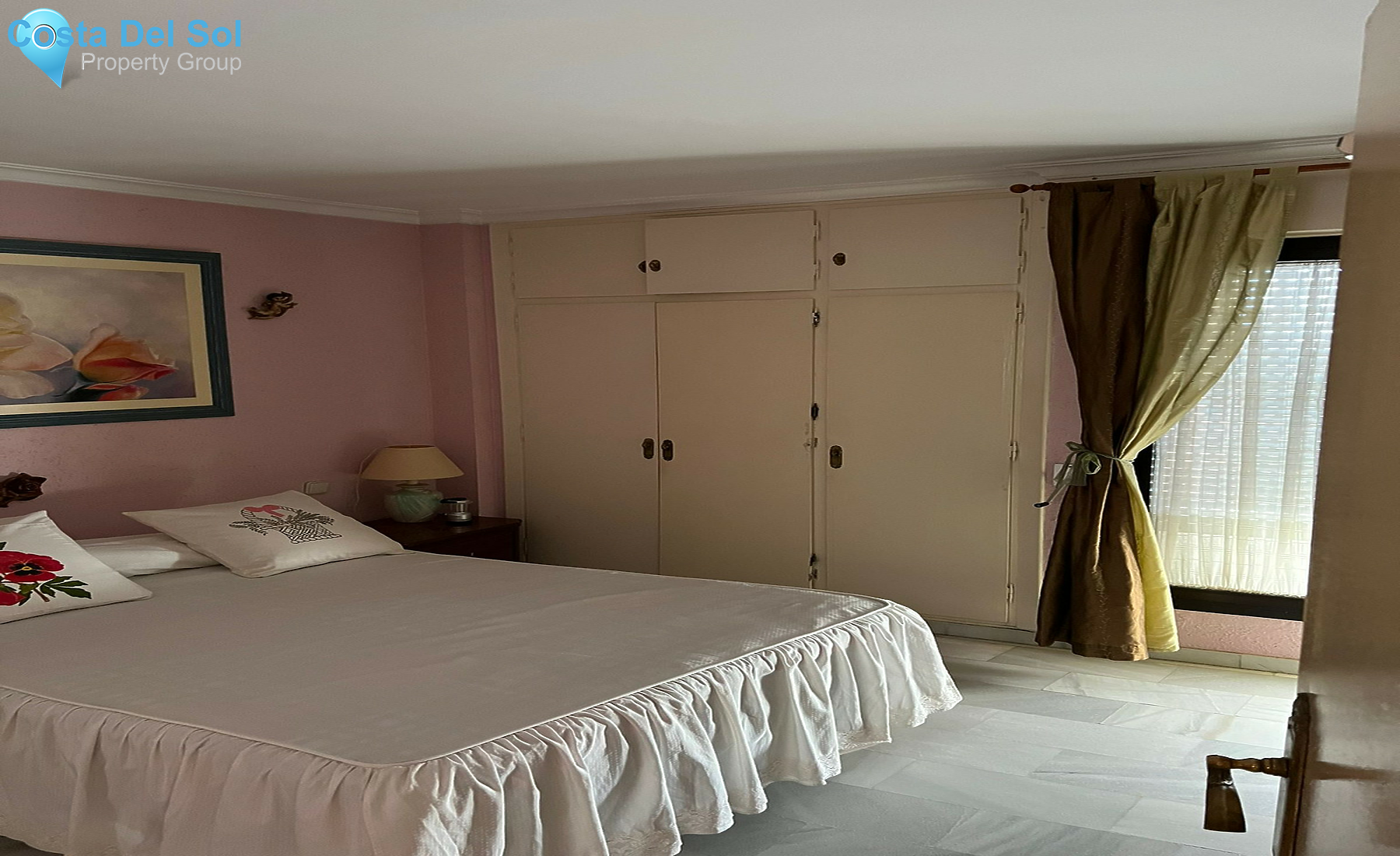 Middle Floor Apartment in Nueva Andalucía-1368206