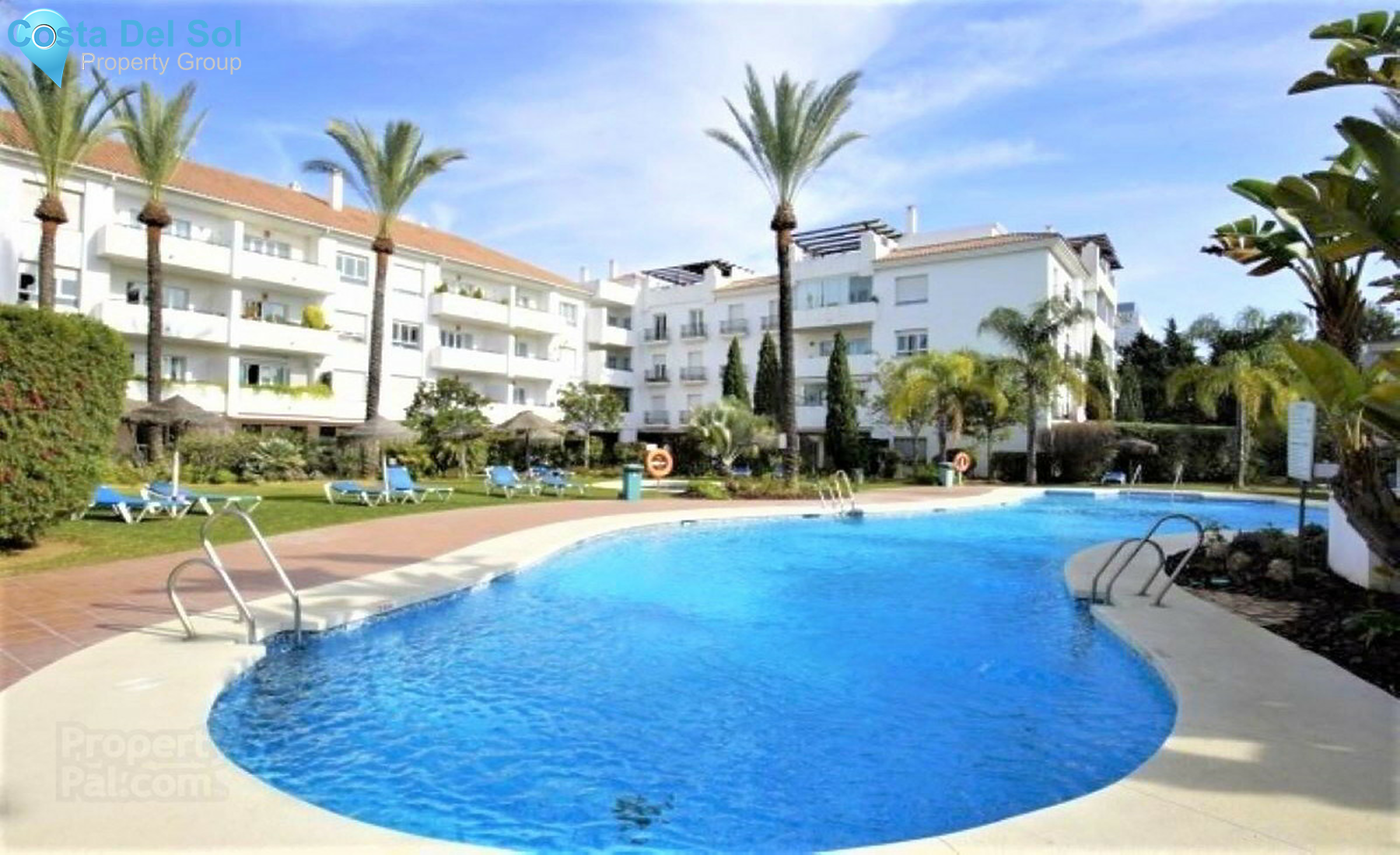Middle Floor Apartment in Nueva Andalucía