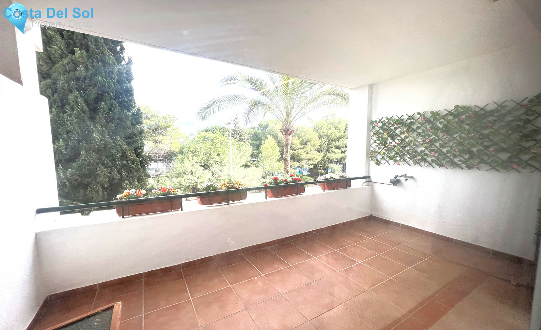 Middle Floor Apartment in Nueva Andalucía-1373839