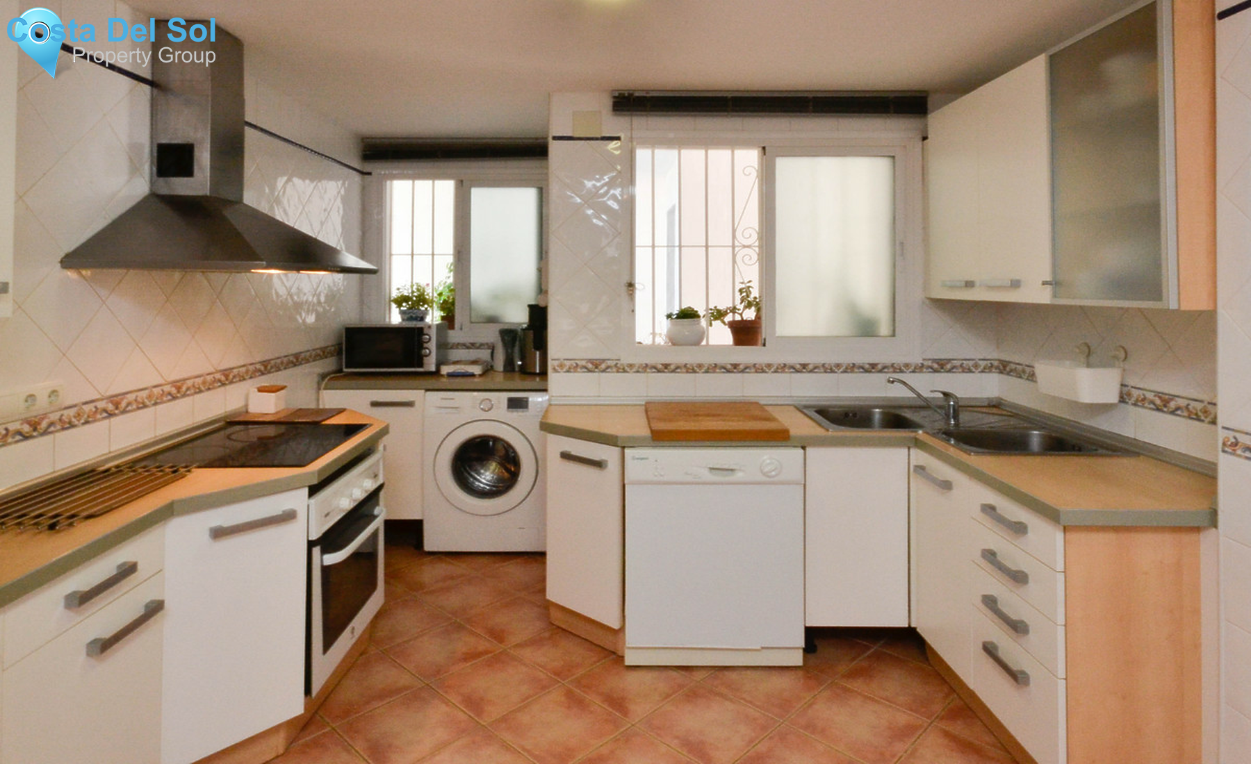 Middle Floor Apartment in Nueva Andalucía-1375246