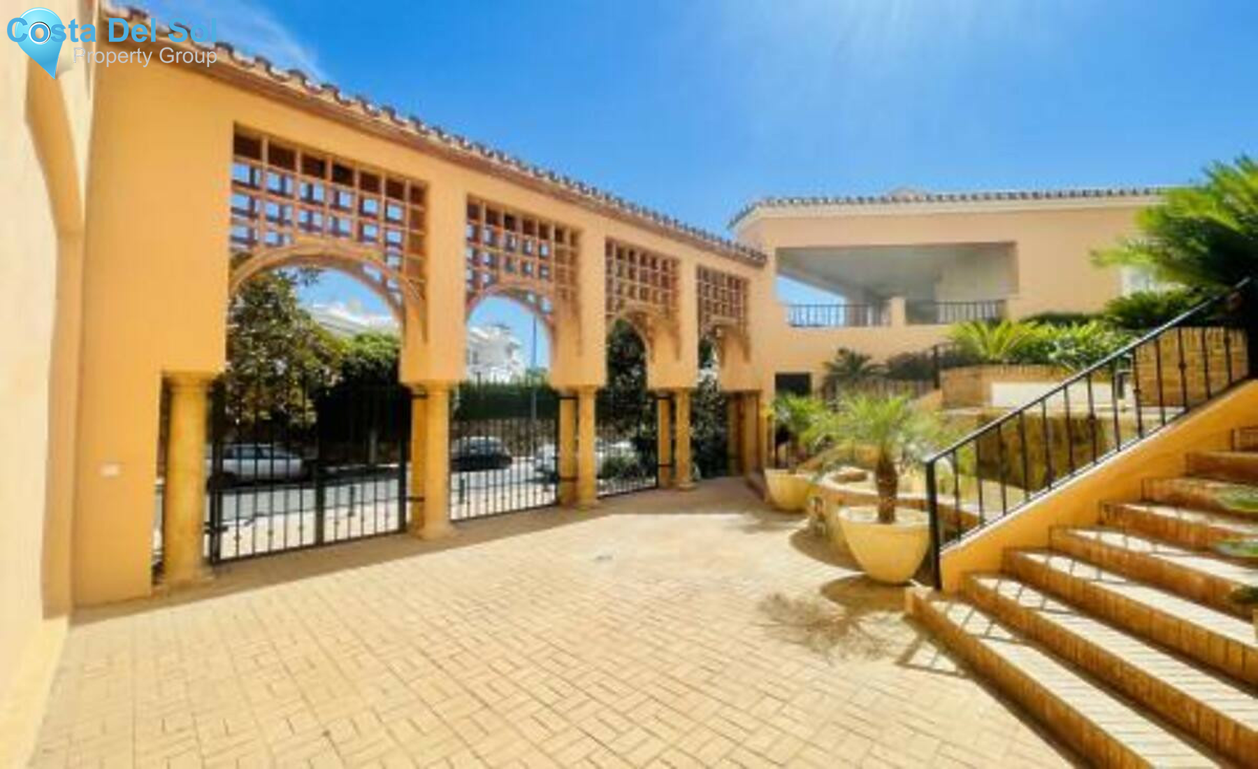 Middle Floor Apartment in Nueva Andalucía