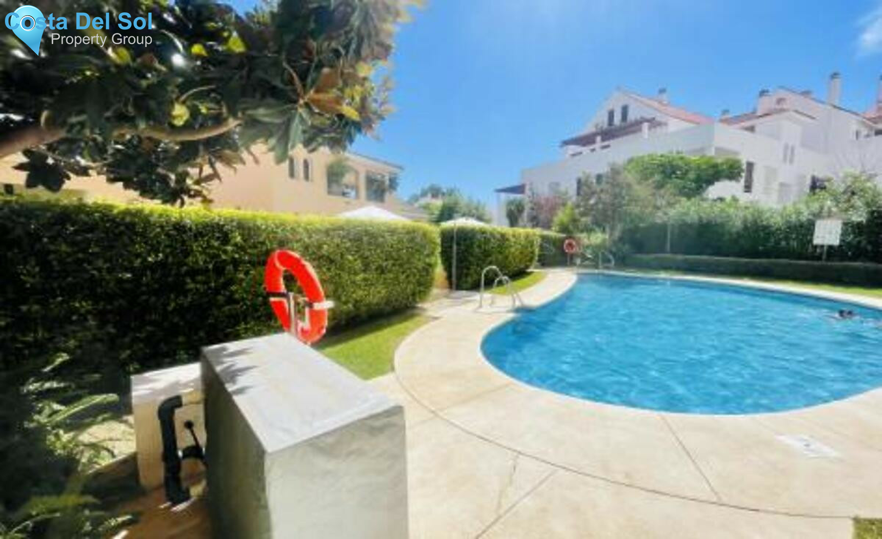 Middle Floor Apartment in Nueva Andalucía-1404102