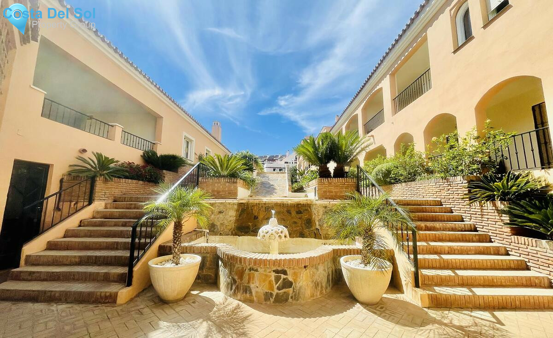 Middle Floor Apartment in Nueva Andalucía-1404103