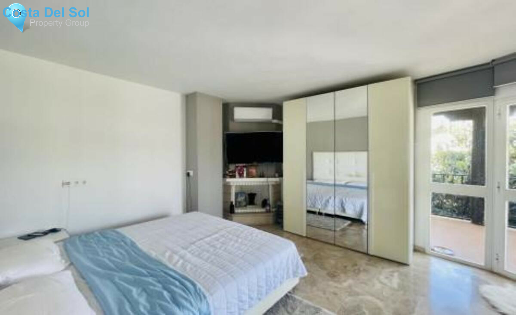 Middle Floor Apartment in Nueva Andalucía-1404109