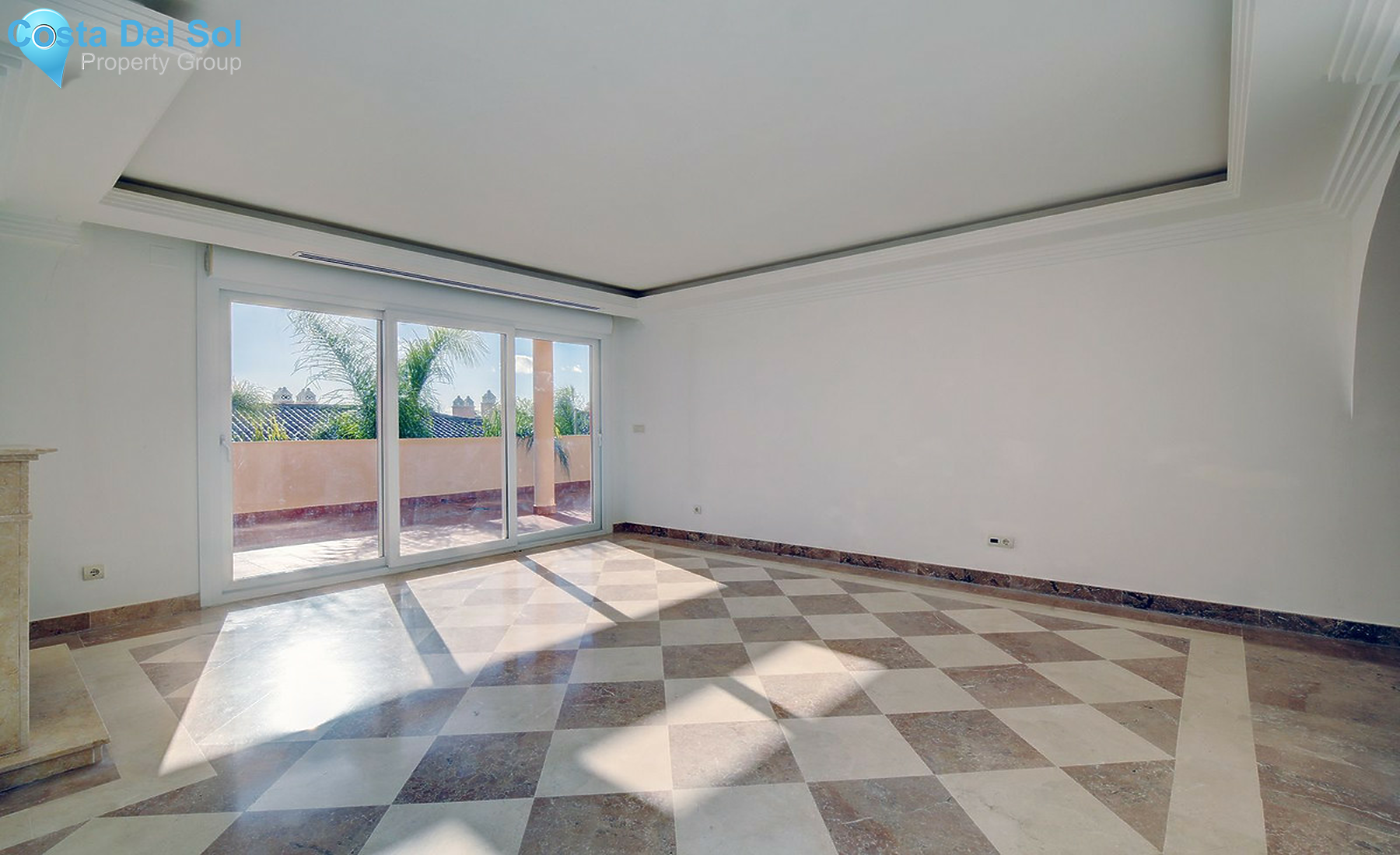Middle Floor Apartment in Nueva Andalucía-1415399