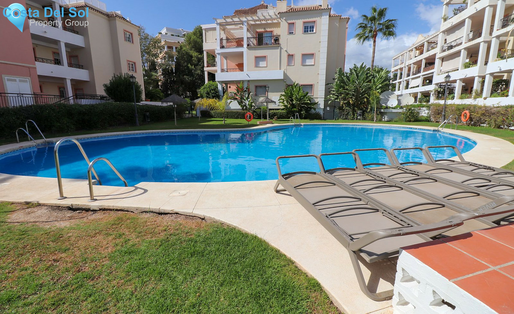 Middle Floor Apartment in Nueva Andalucía-1457028