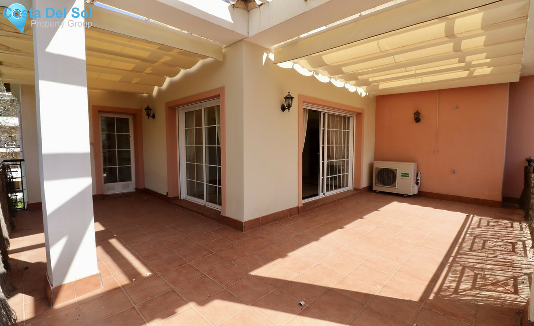 Middle Floor Apartment in Nueva Andalucía-1457030