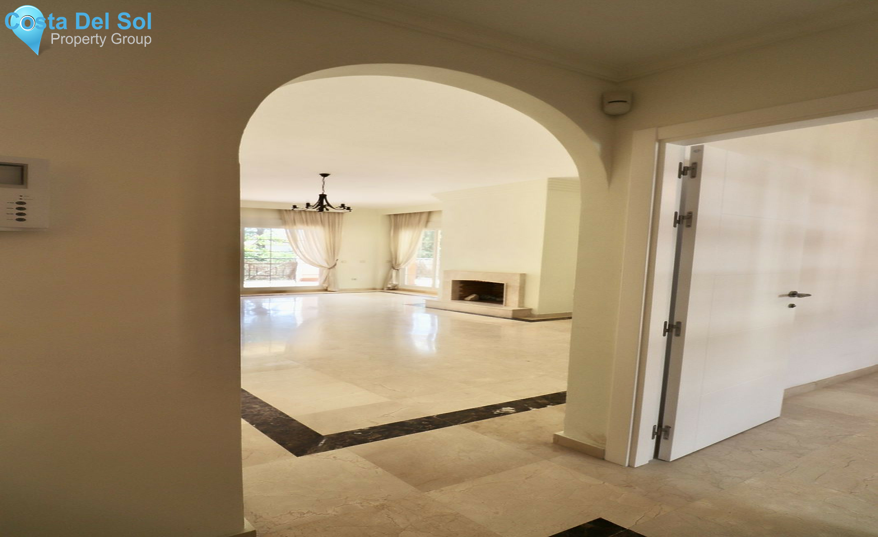 Middle Floor Apartment in Nueva Andalucía-1457036