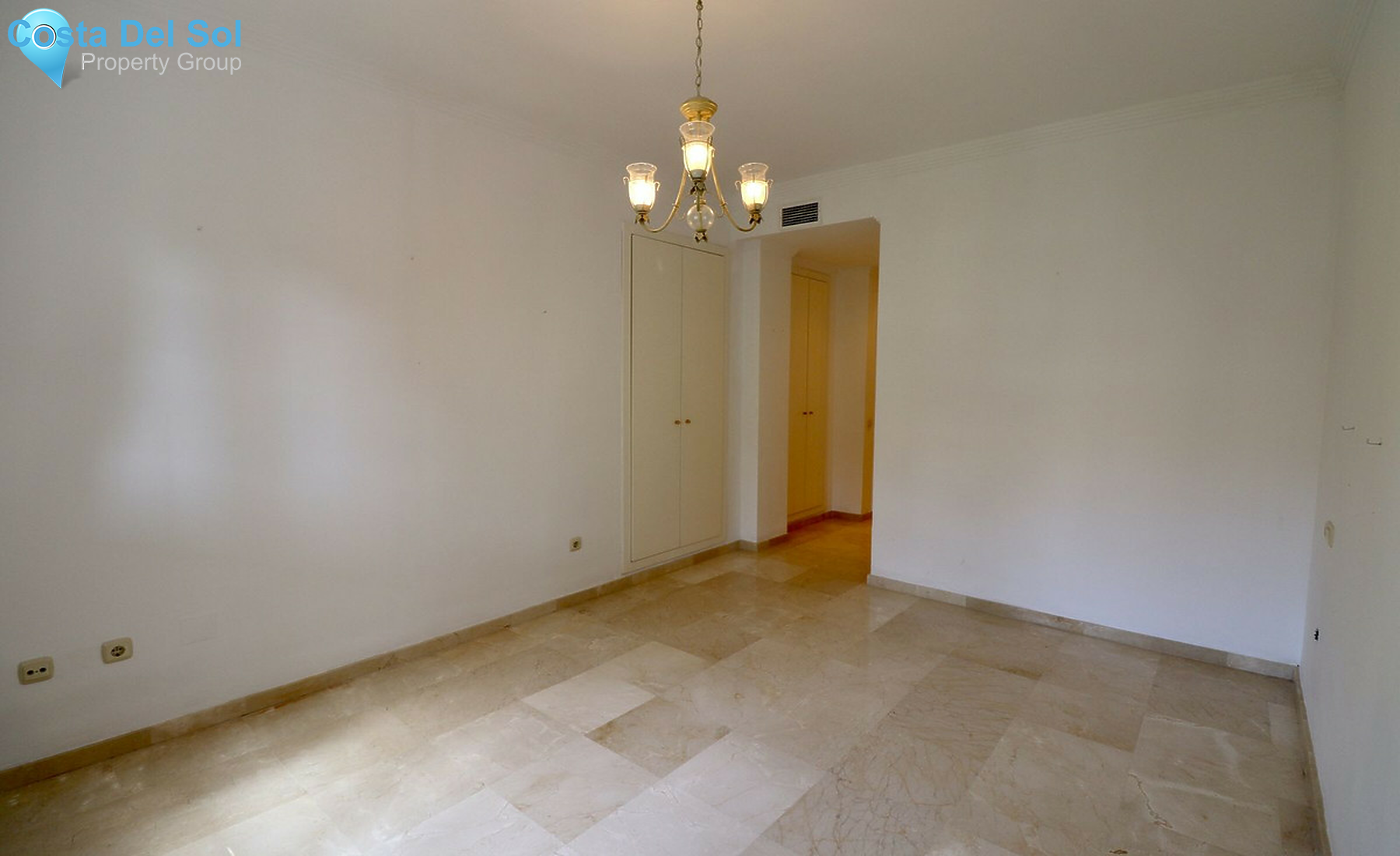 Middle Floor Apartment in Nueva Andalucía-1457022
