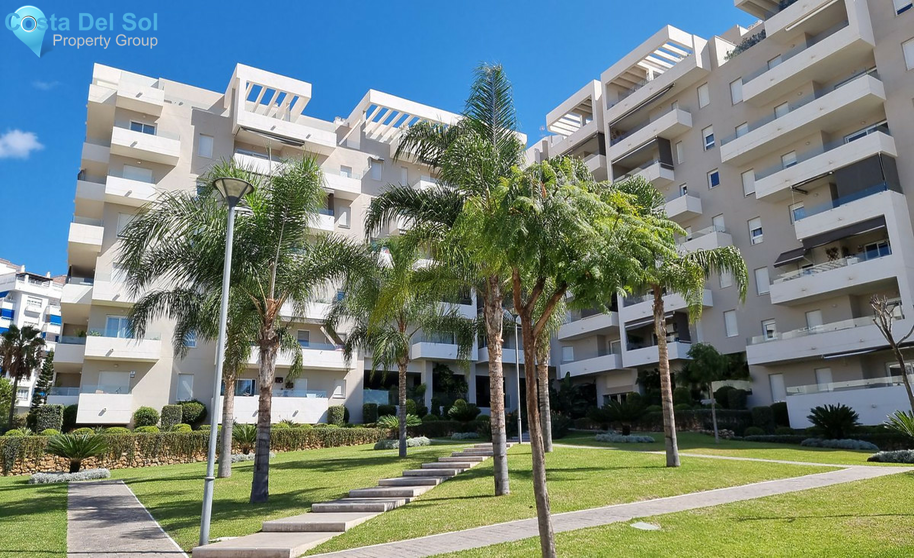 Middle Floor Apartment in Nueva Andalucía