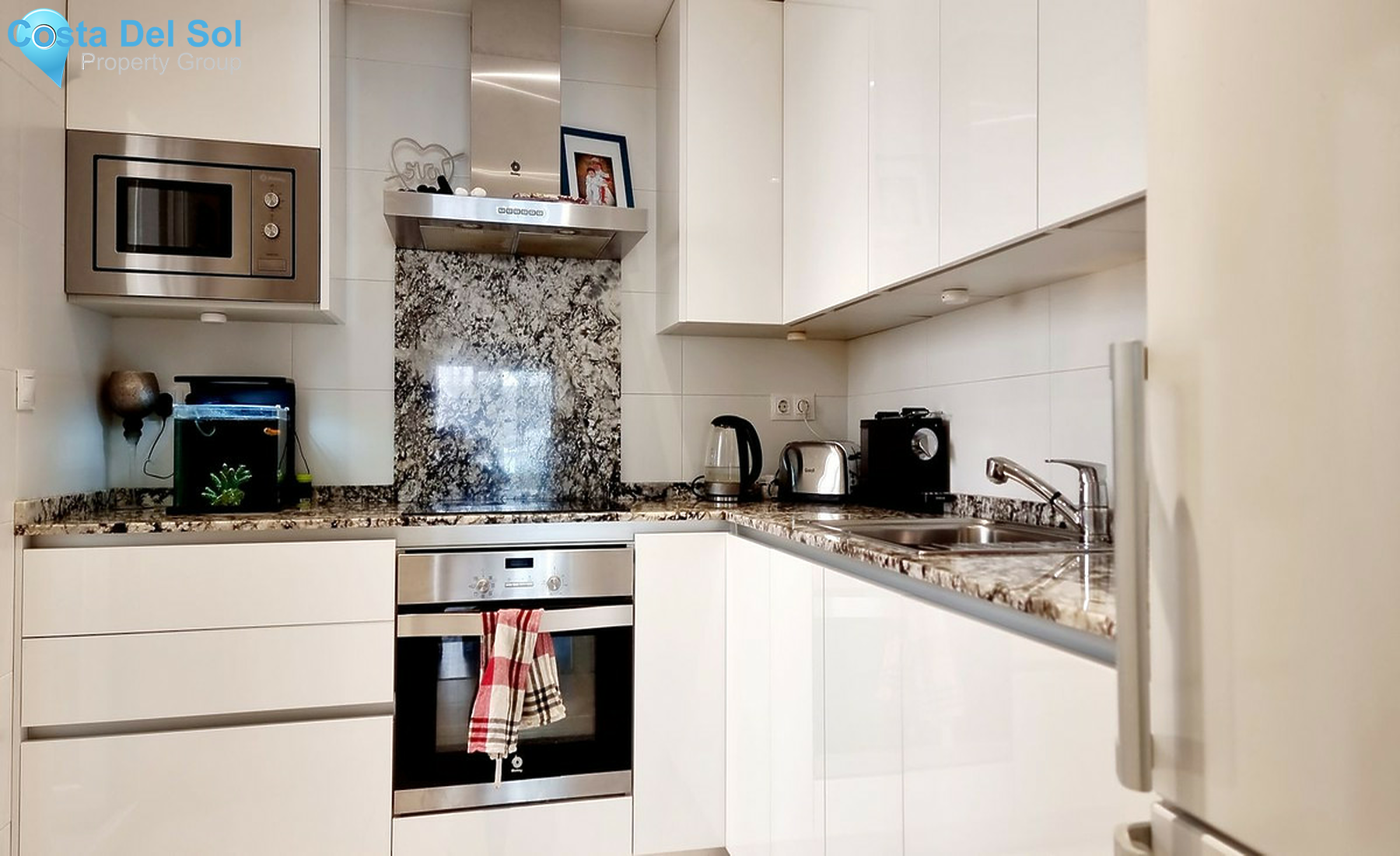 Middle Floor Apartment in Nueva Andalucía-1460743