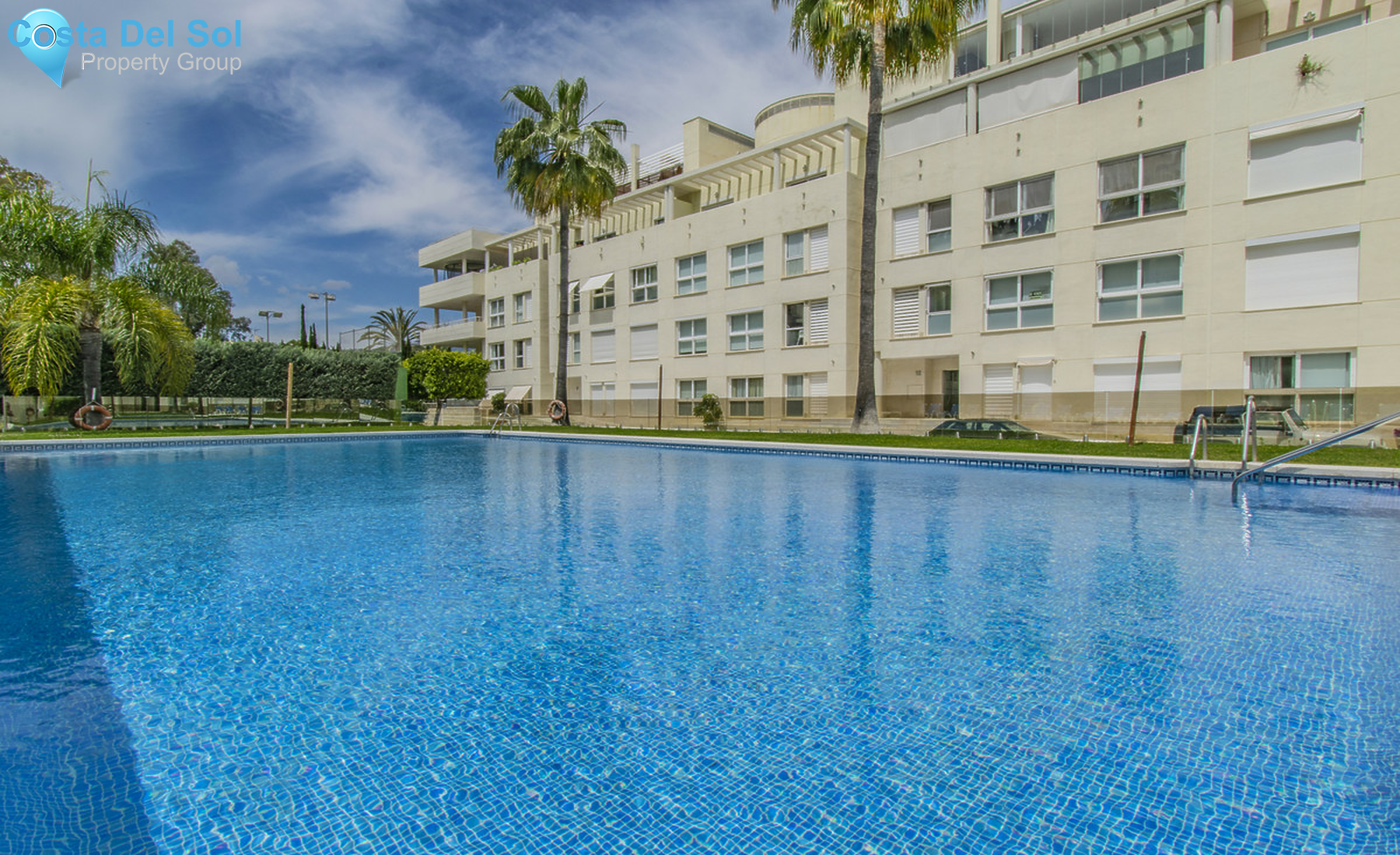 Middle Floor Apartment in Nueva Andalucía-1461502