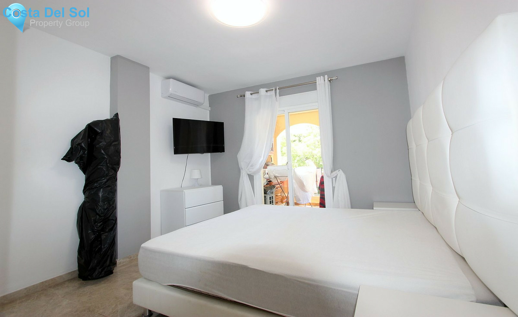 Middle Floor Apartment in Nueva Andalucía-1462754