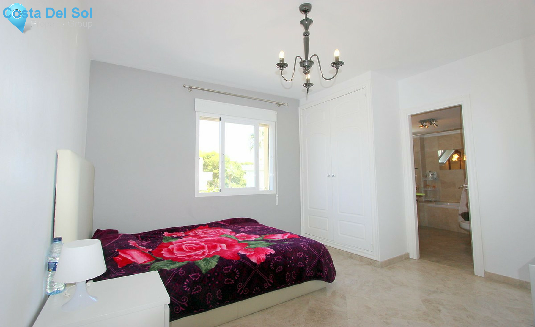 Middle Floor Apartment in Nueva Andalucía-1462756