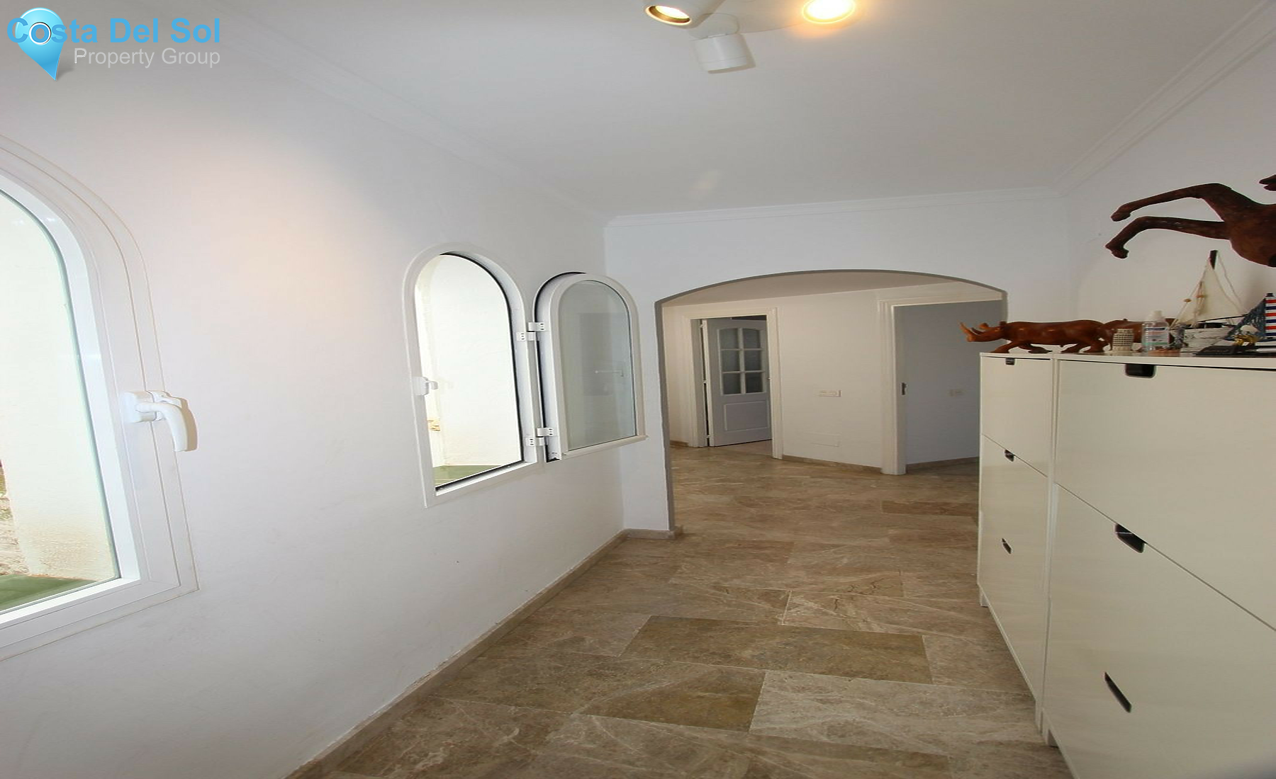 Middle Floor Apartment in Nueva Andalucía-1462758