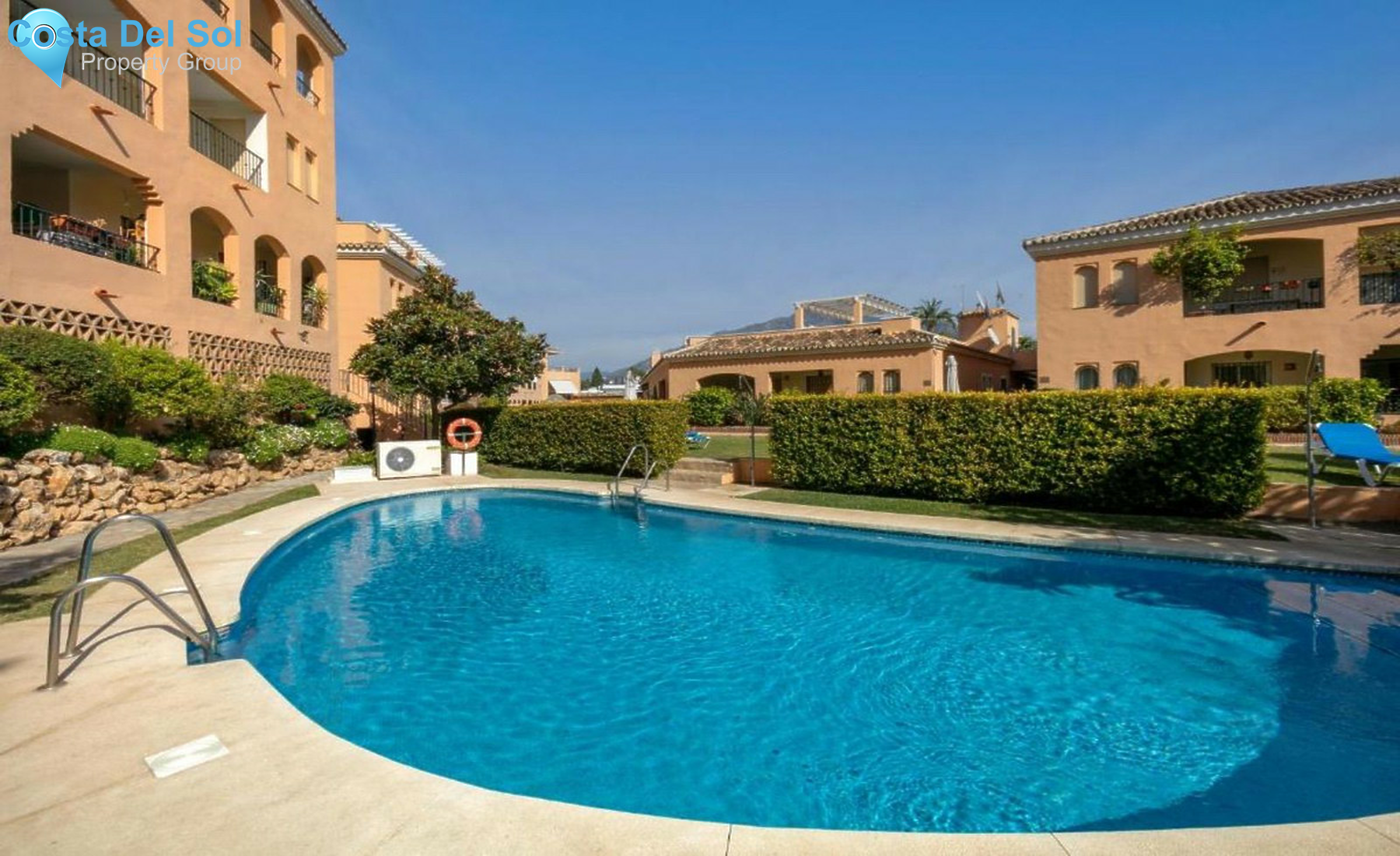 Middle Floor Apartment in Nueva Andalucía-1462745