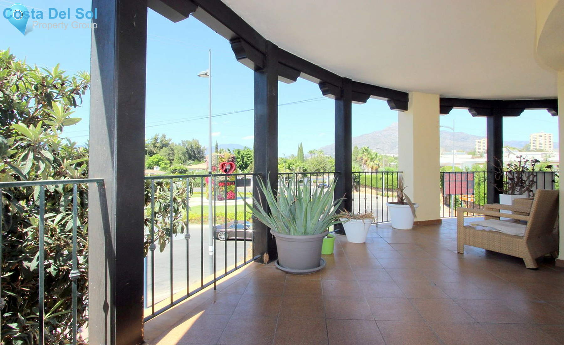 Middle Floor Apartment in Nueva Andalucía-1462751