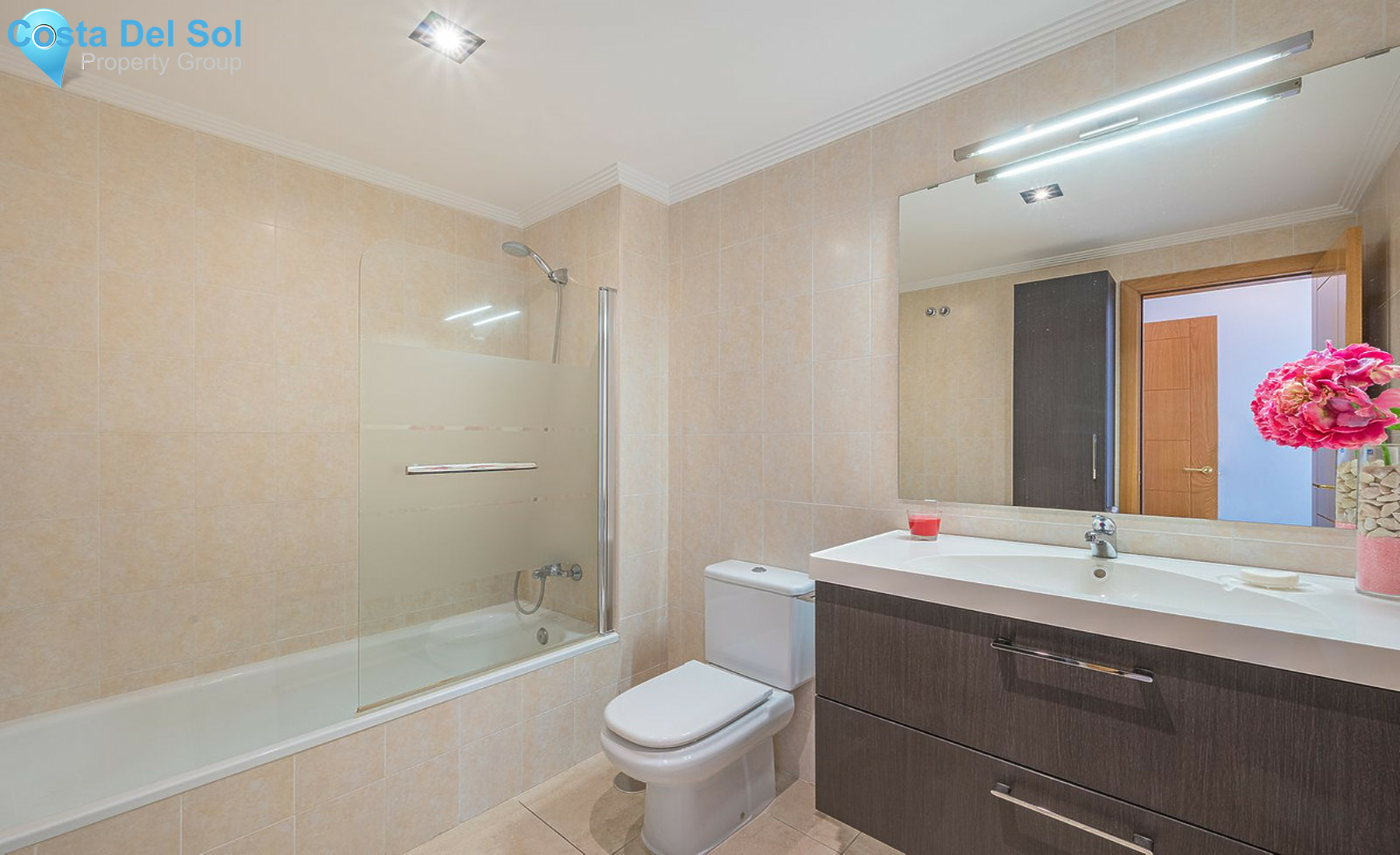 Middle Floor Apartment in Nueva Andalucía-1501402