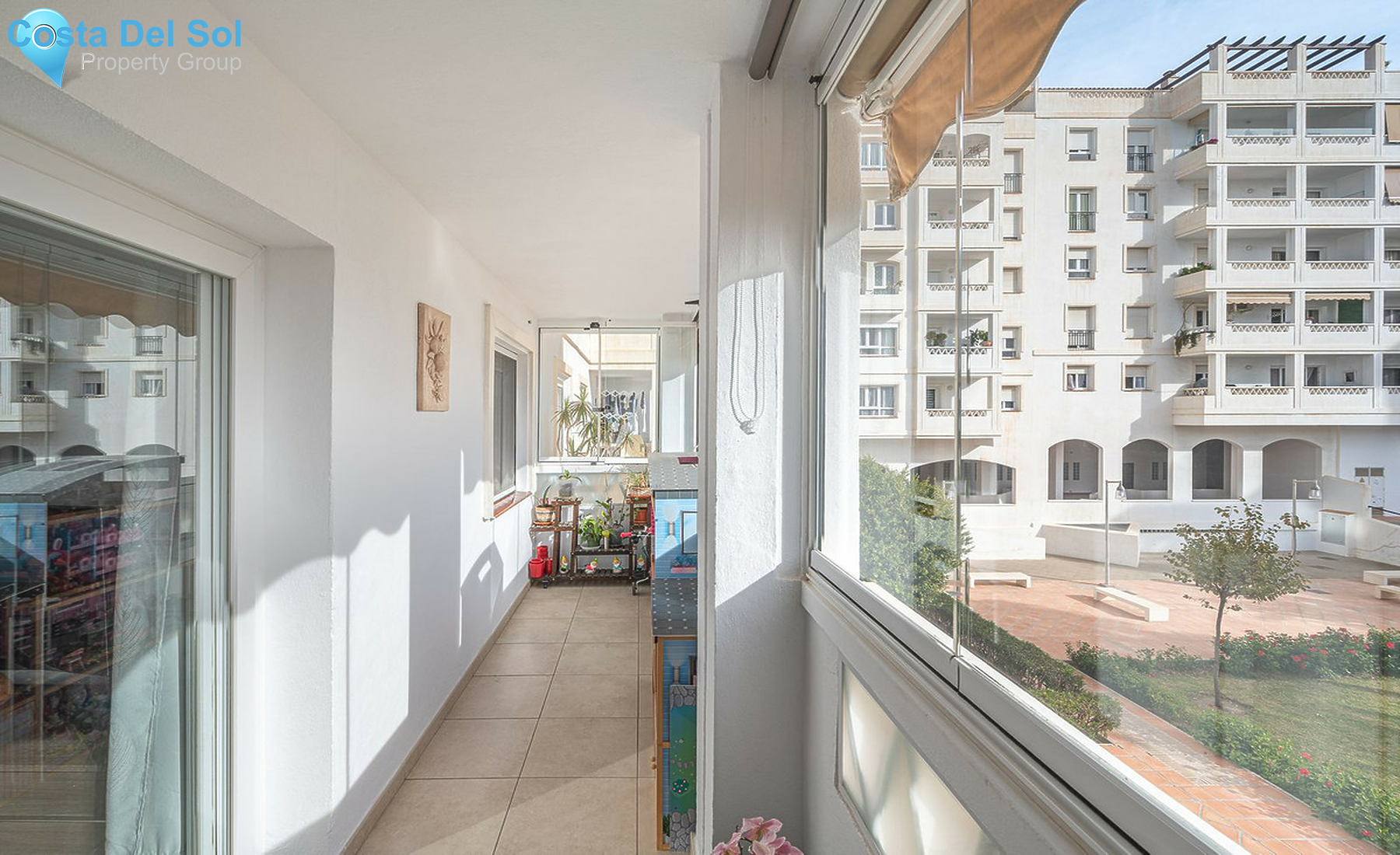 Middle Floor Apartment in Nueva Andalucía-1501393
