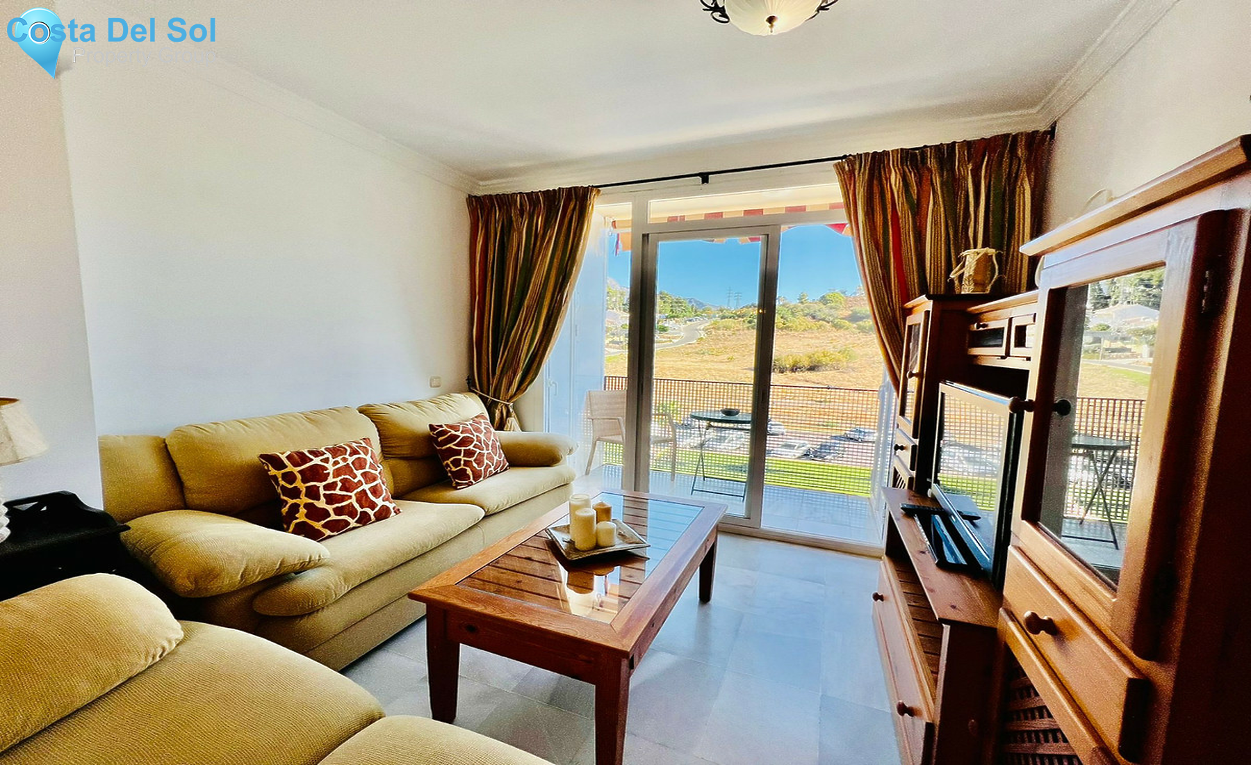 Middle Floor Apartment in Nueva Andalucía-1501911