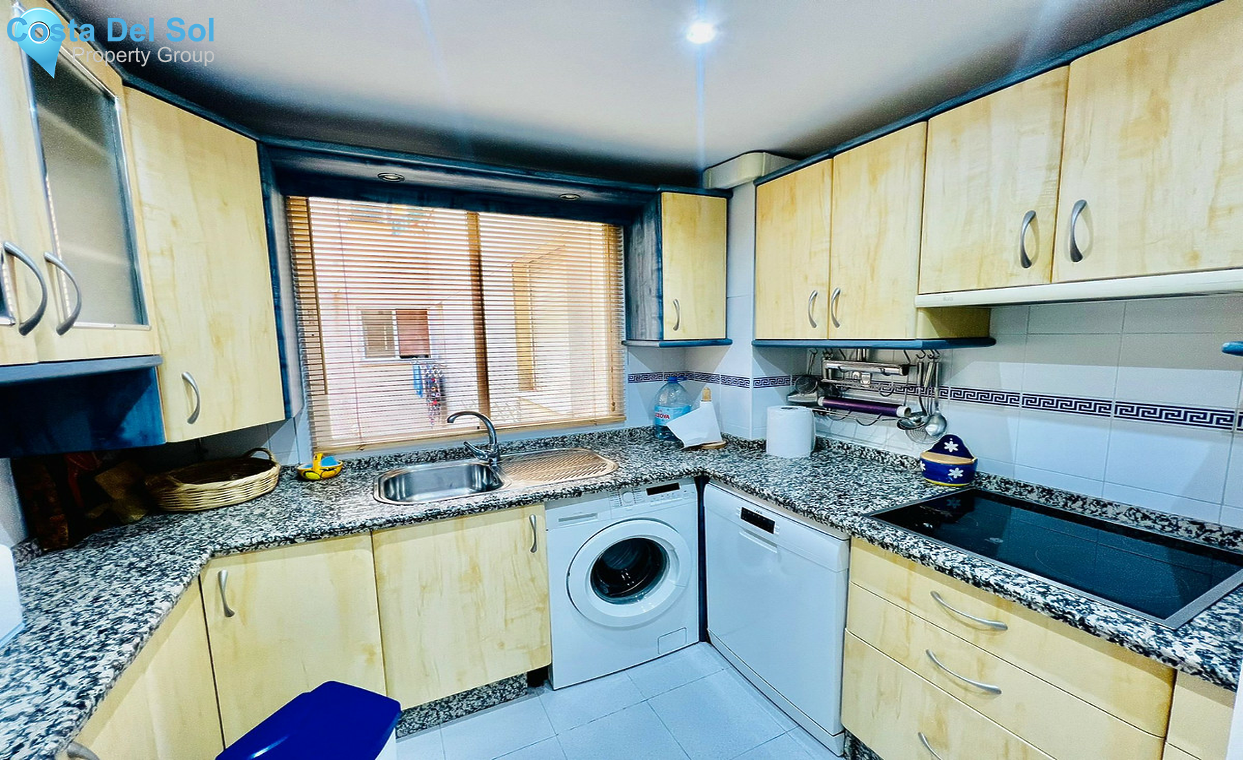 Middle Floor Apartment in Nueva Andalucía-1501917