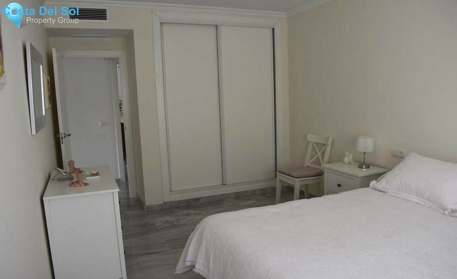 Middle Floor Apartment in Nueva Andalucía-1502970