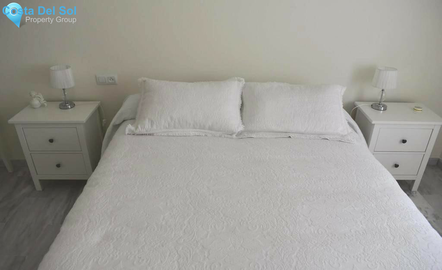 Middle Floor Apartment in Nueva Andalucía-1502971