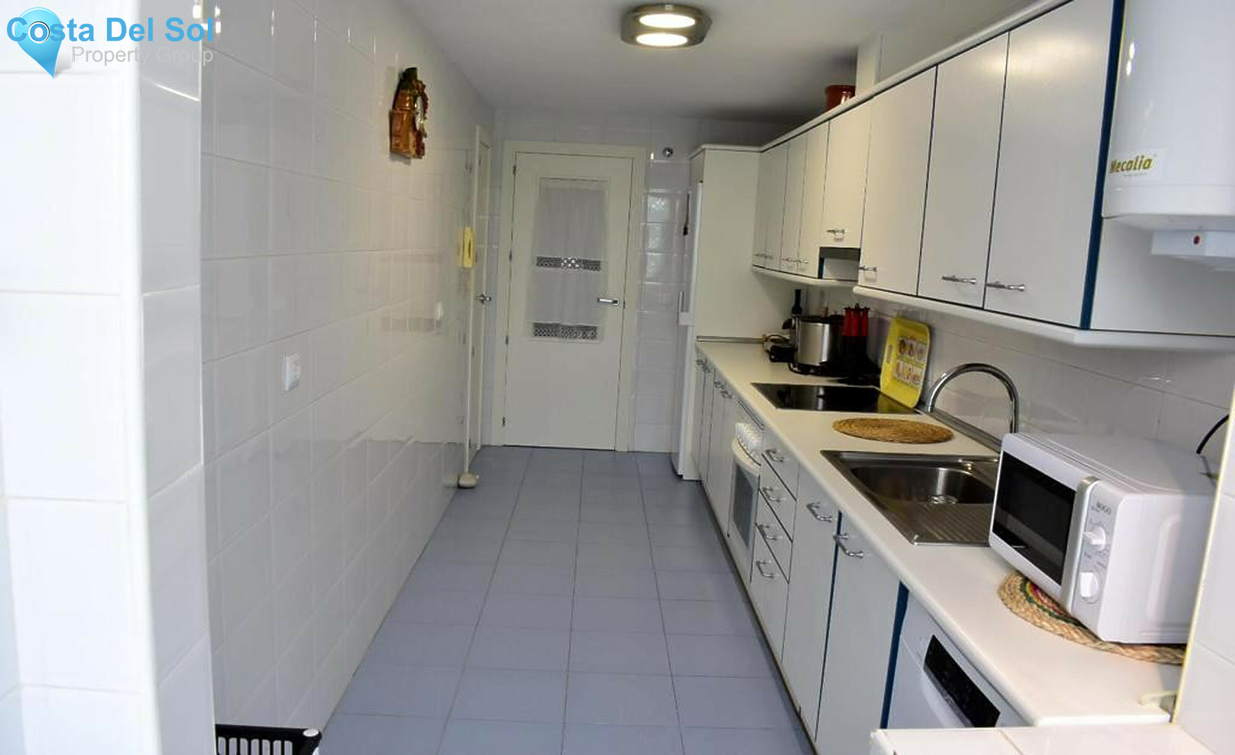 Middle Floor Apartment in Nueva Andalucía-1502963