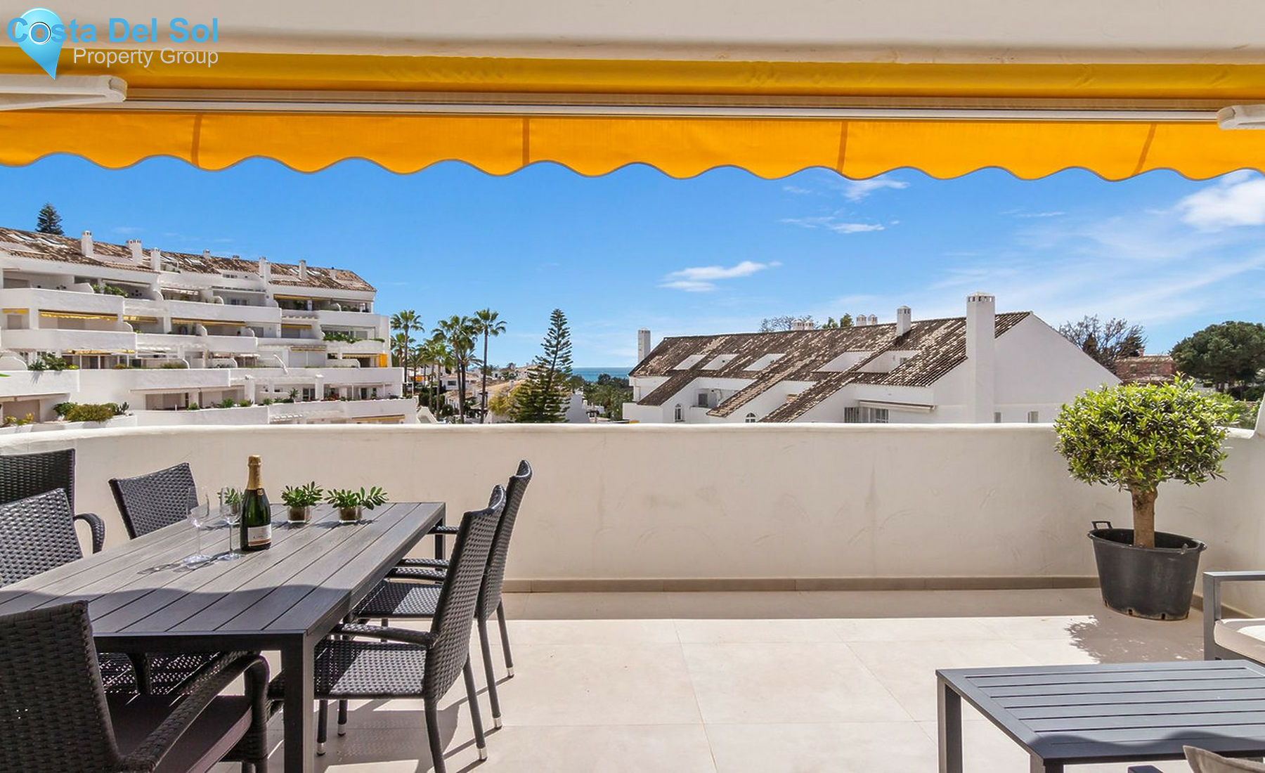 Middle Floor Apartment in Nueva Andalucía-1506708