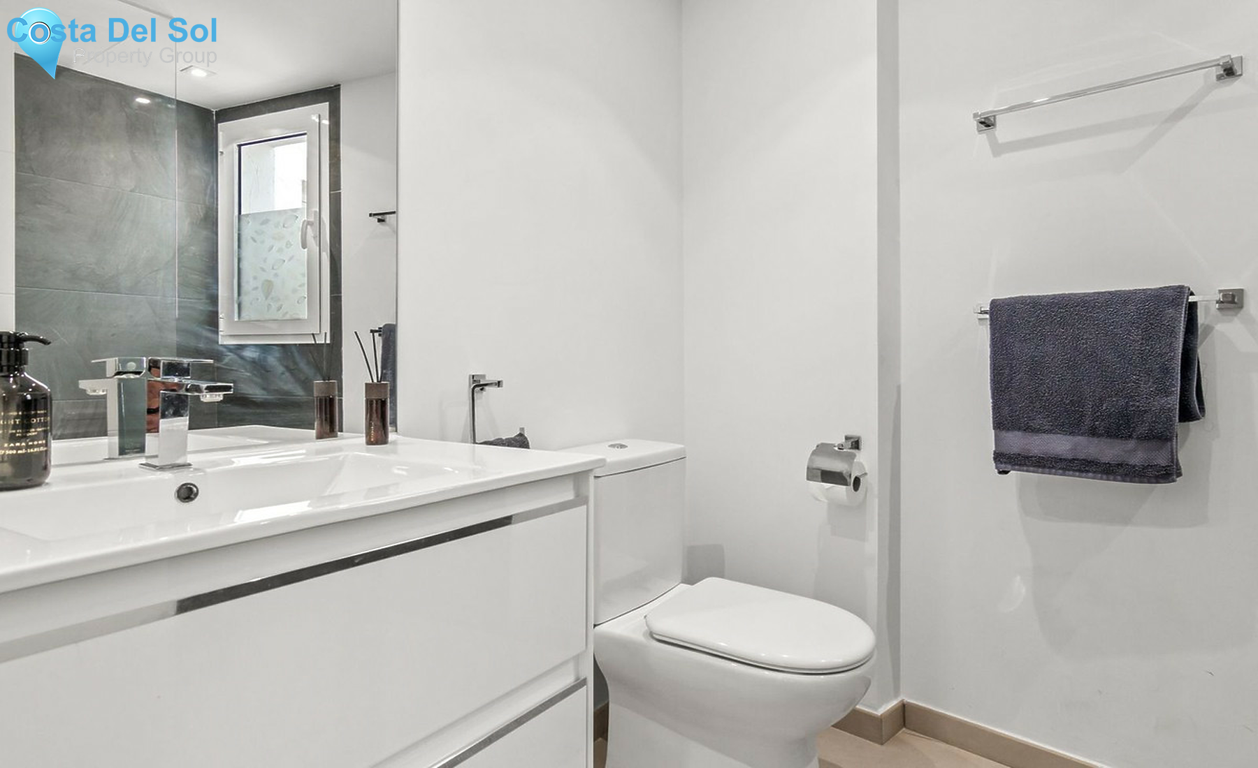 Middle Floor Apartment in Nueva Andalucía-1506721