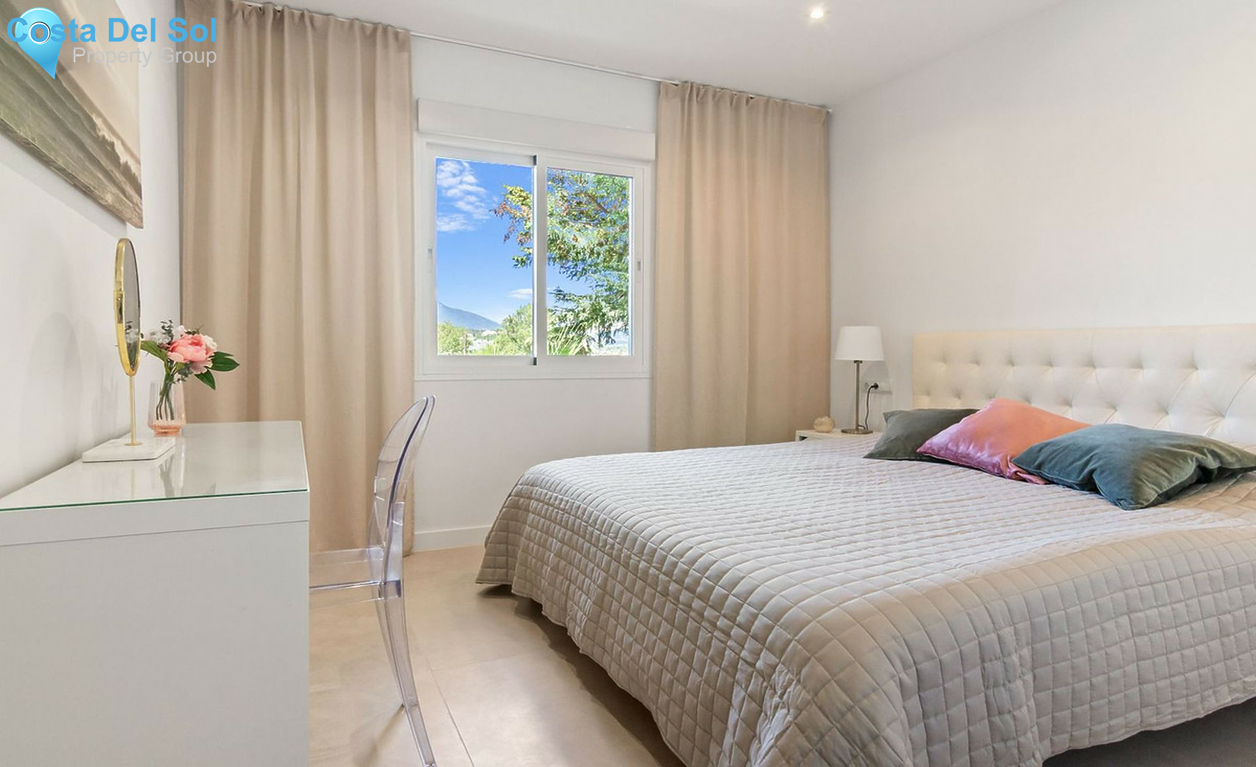 Middle Floor Apartment in Nueva Andalucía-1506723