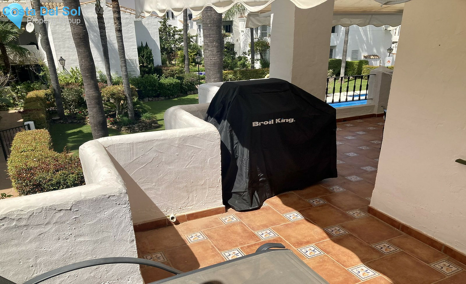 Middle Floor Apartment in Nueva Andalucía-1509302