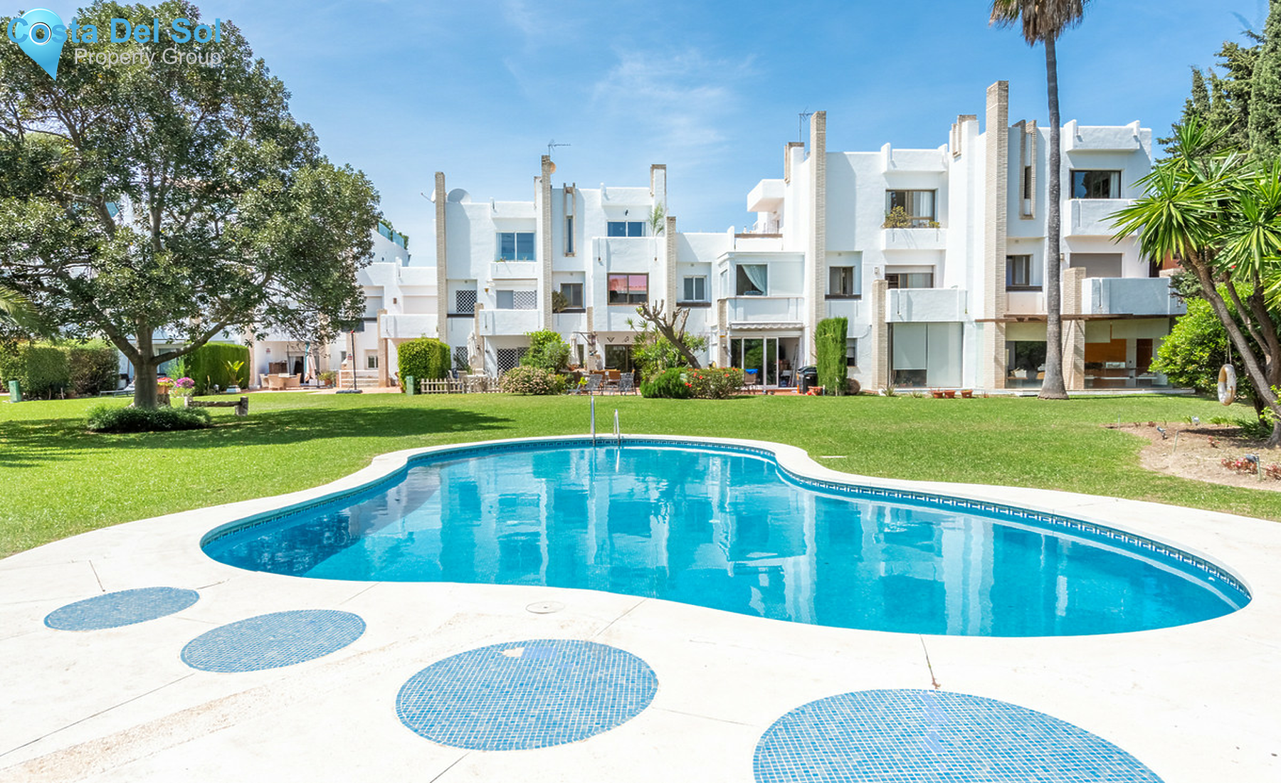 Middle Floor Apartment in Nueva Andalucía-1510494