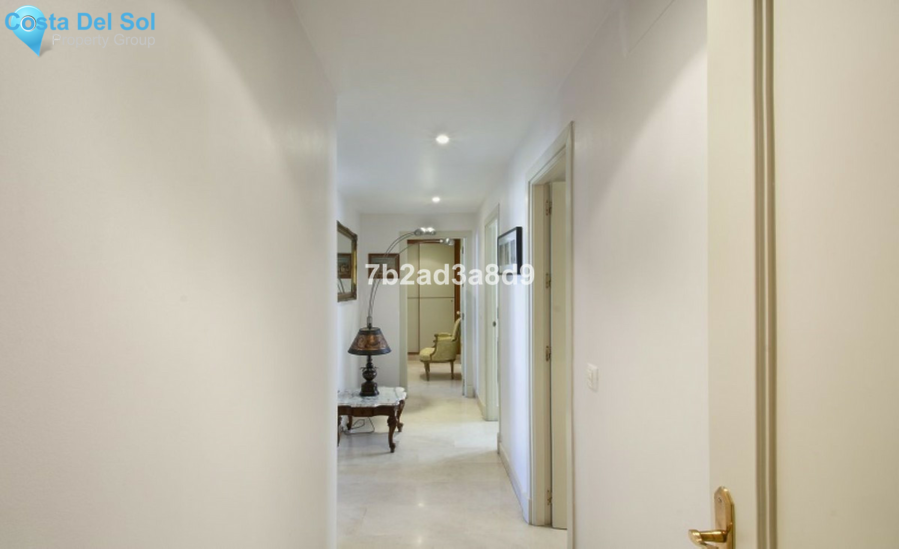 Middle Floor Apartment in Nueva Andalucía-1521791