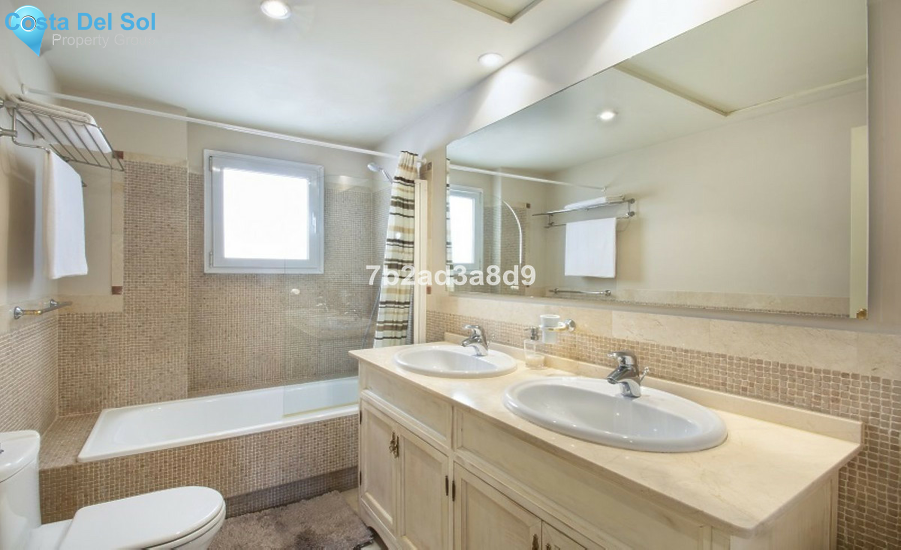 Middle Floor Apartment in Nueva Andalucía-1521795