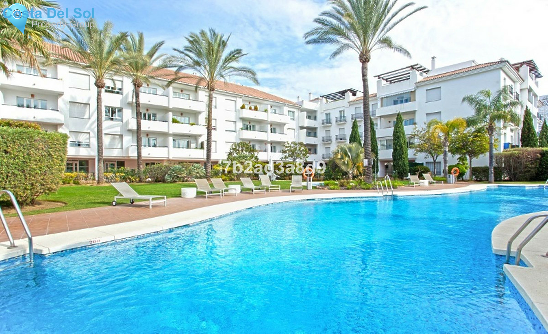 Middle Floor Apartment in Nueva Andalucía-1521799