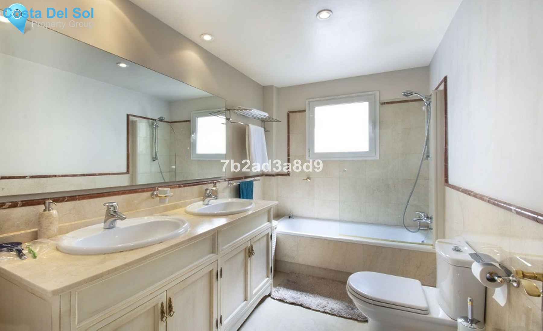 Middle Floor Apartment in Nueva Andalucía-1521789