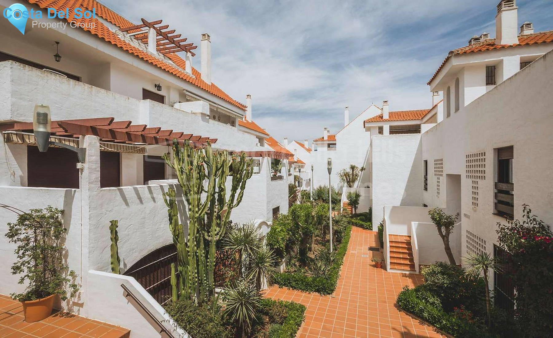 Middle Floor Apartment in Nueva Andalucía-1526013