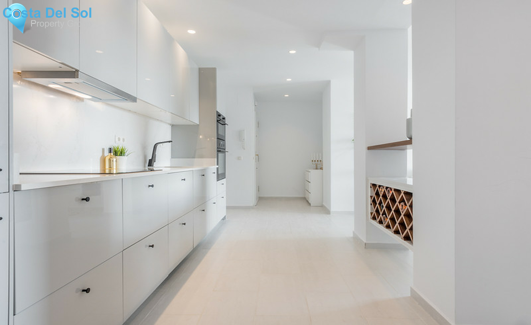 Middle Floor Apartment in Nueva Andalucía-1527034