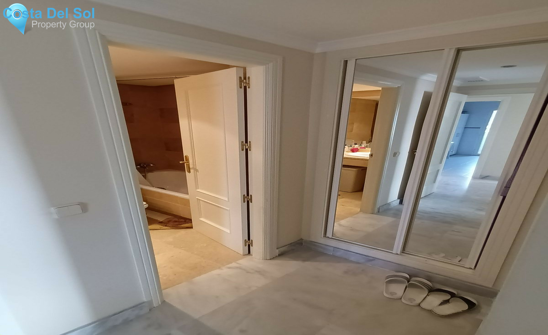 Middle Floor Apartment in Nueva Andalucía-1536244