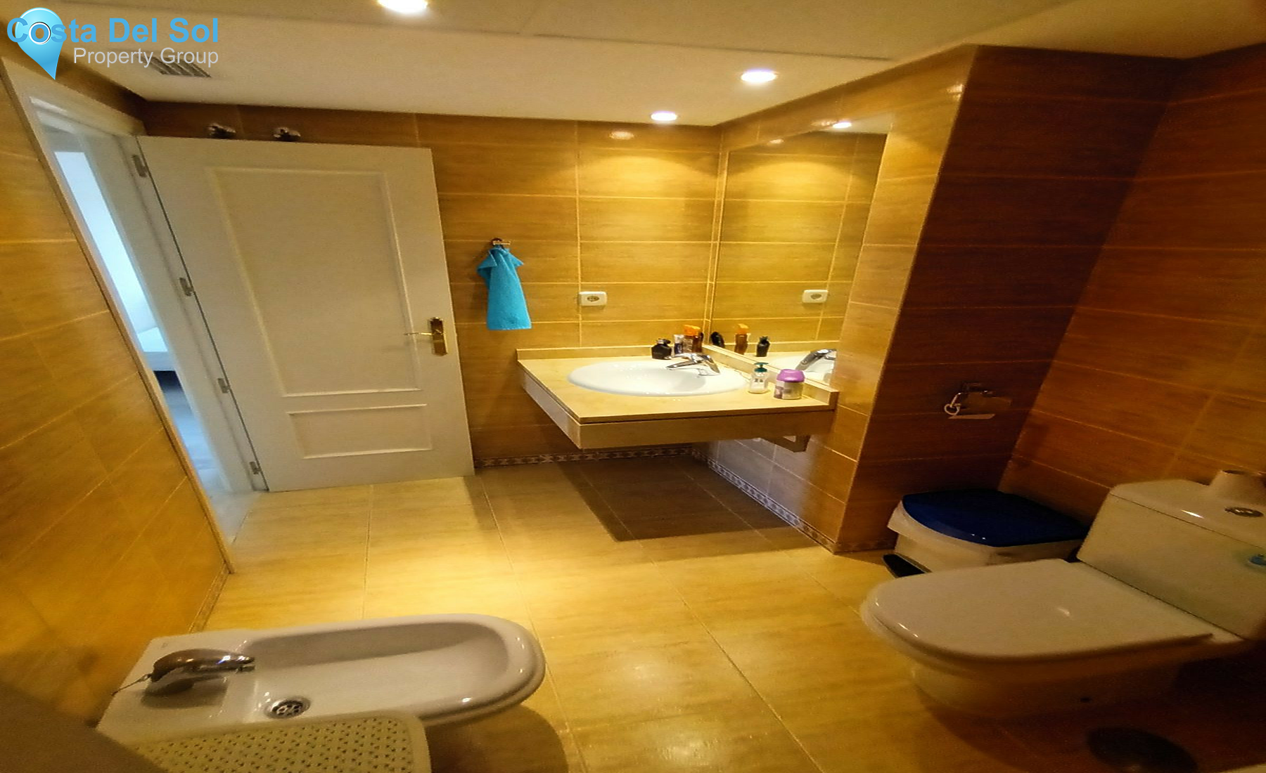 Middle Floor Apartment in Nueva Andalucía-1536249