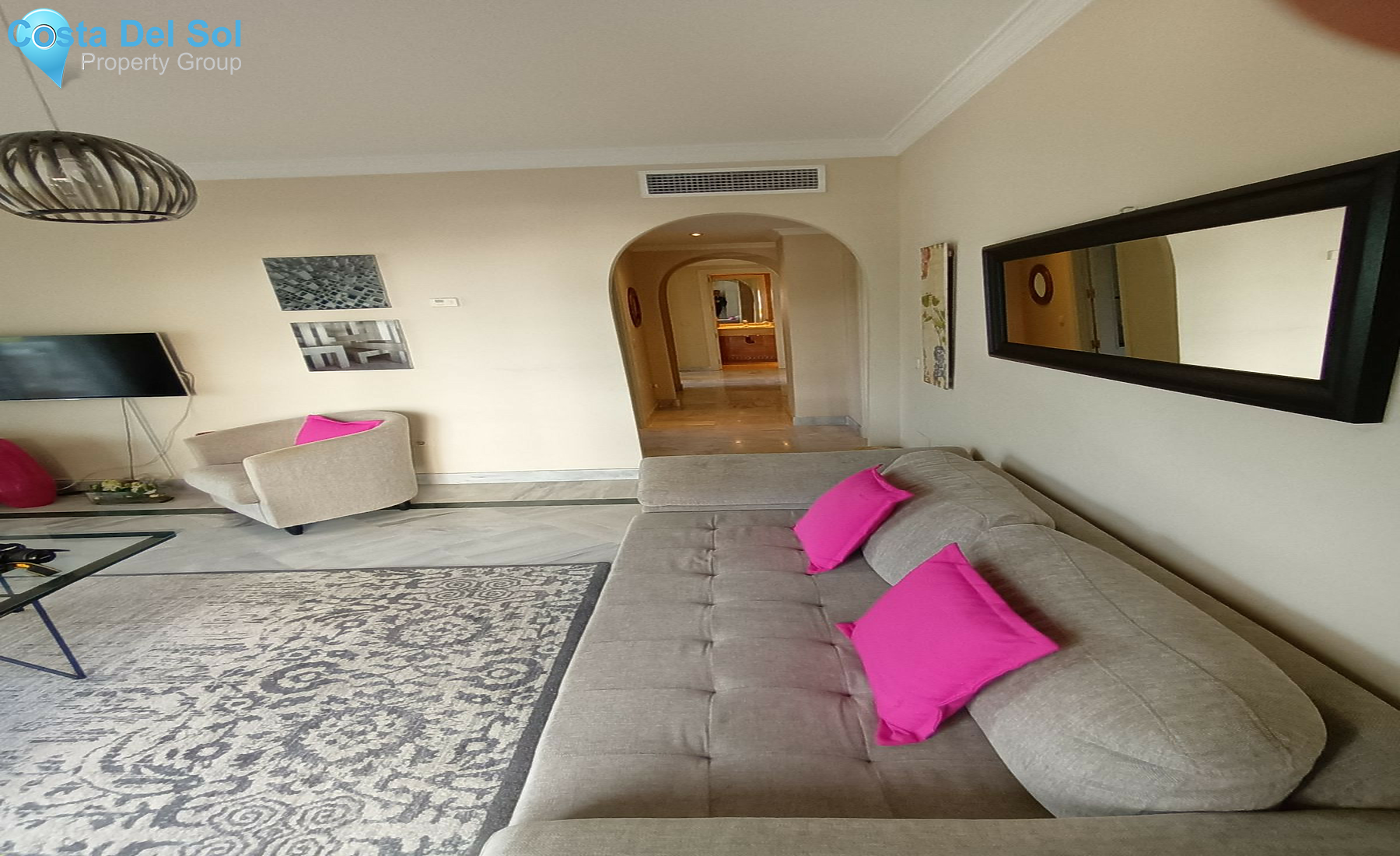 Middle Floor Apartment in Nueva Andalucía-1536236