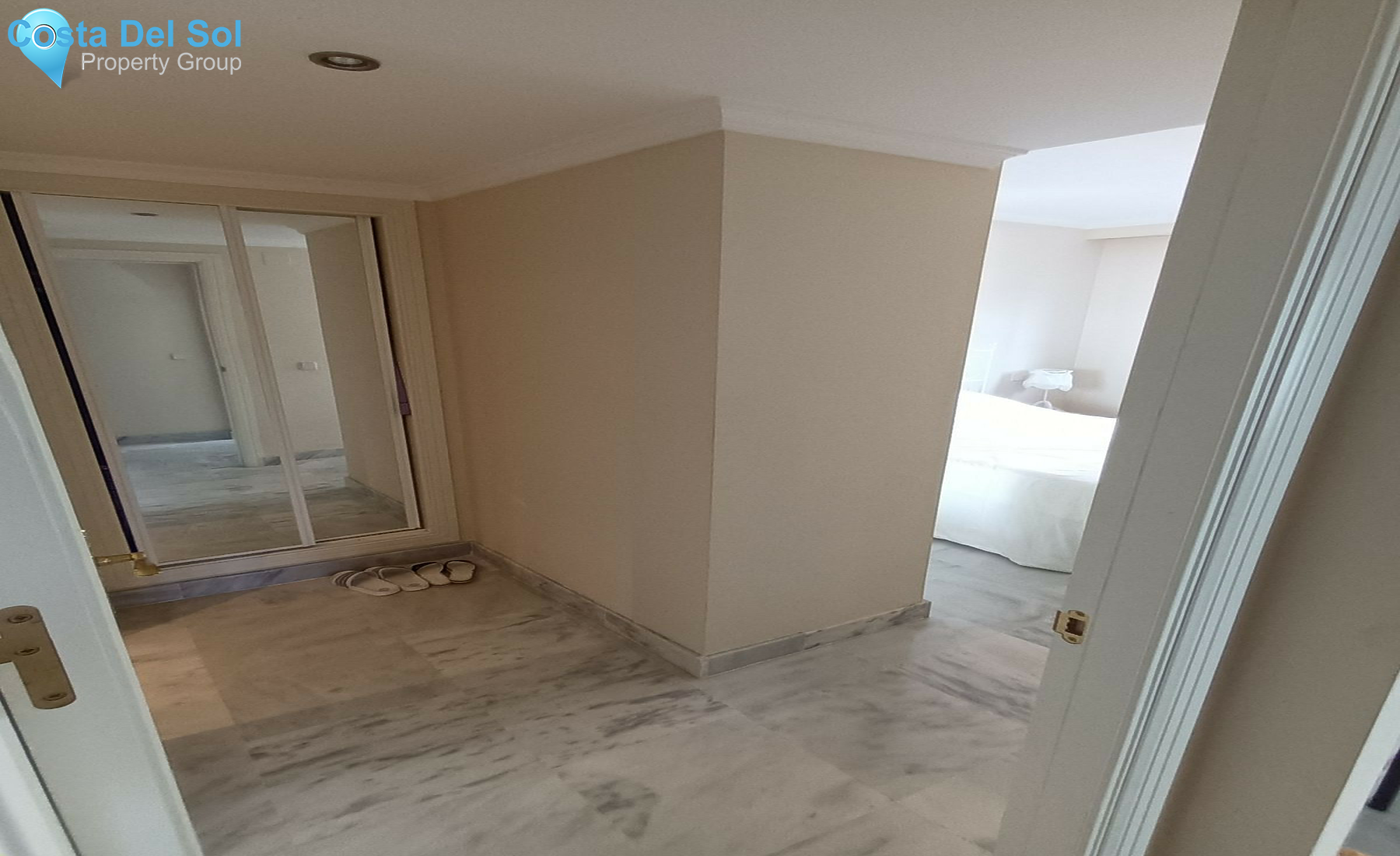 Middle Floor Apartment in Nueva Andalucía-1536240