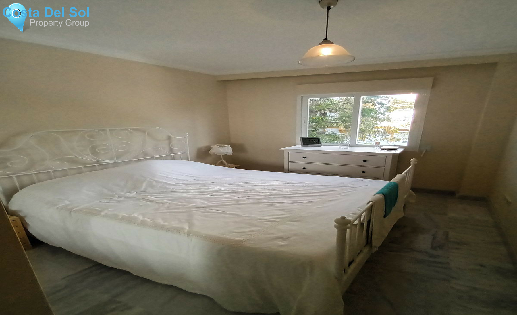 Middle Floor Apartment in Nueva Andalucía-1536242