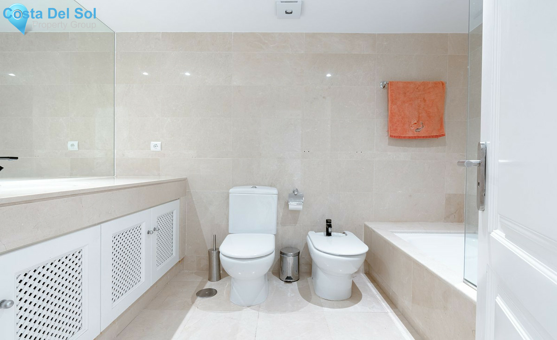 Middle Floor Apartment in Nueva Andalucía-1540900