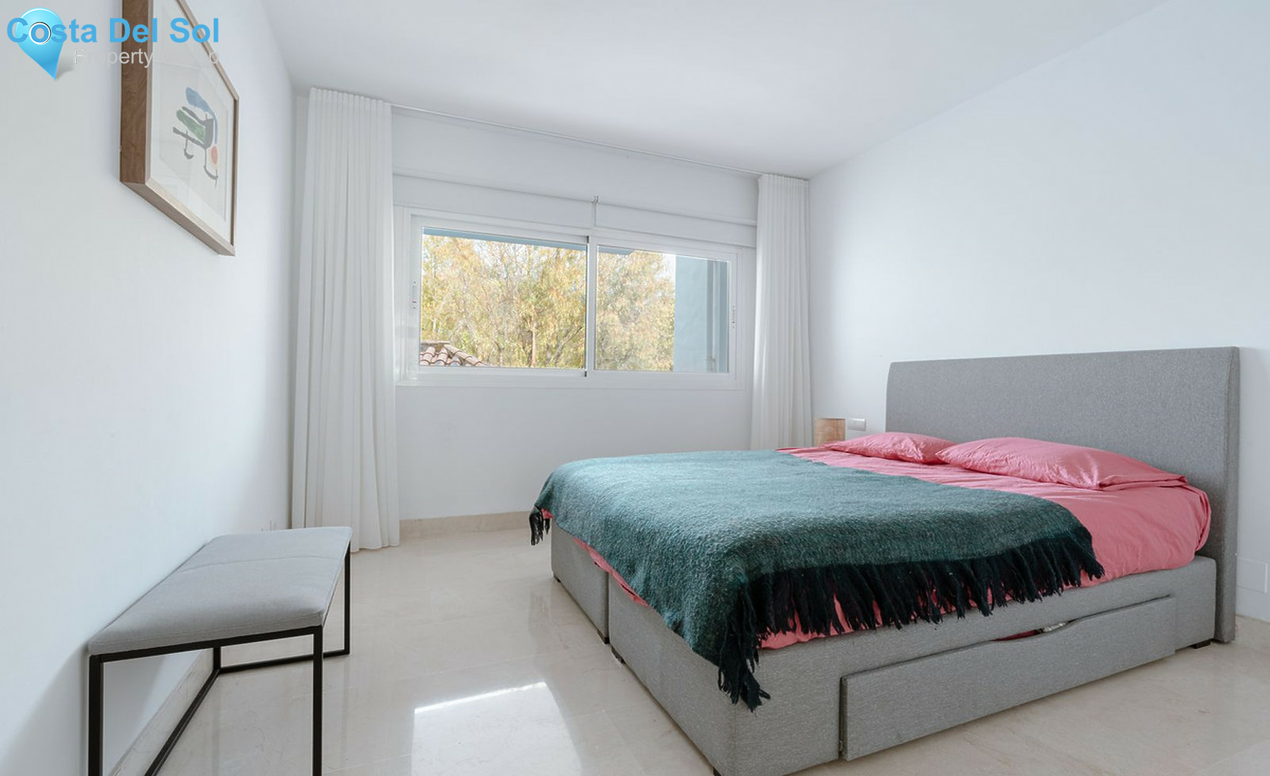 Middle Floor Apartment in Nueva Andalucía-1540901