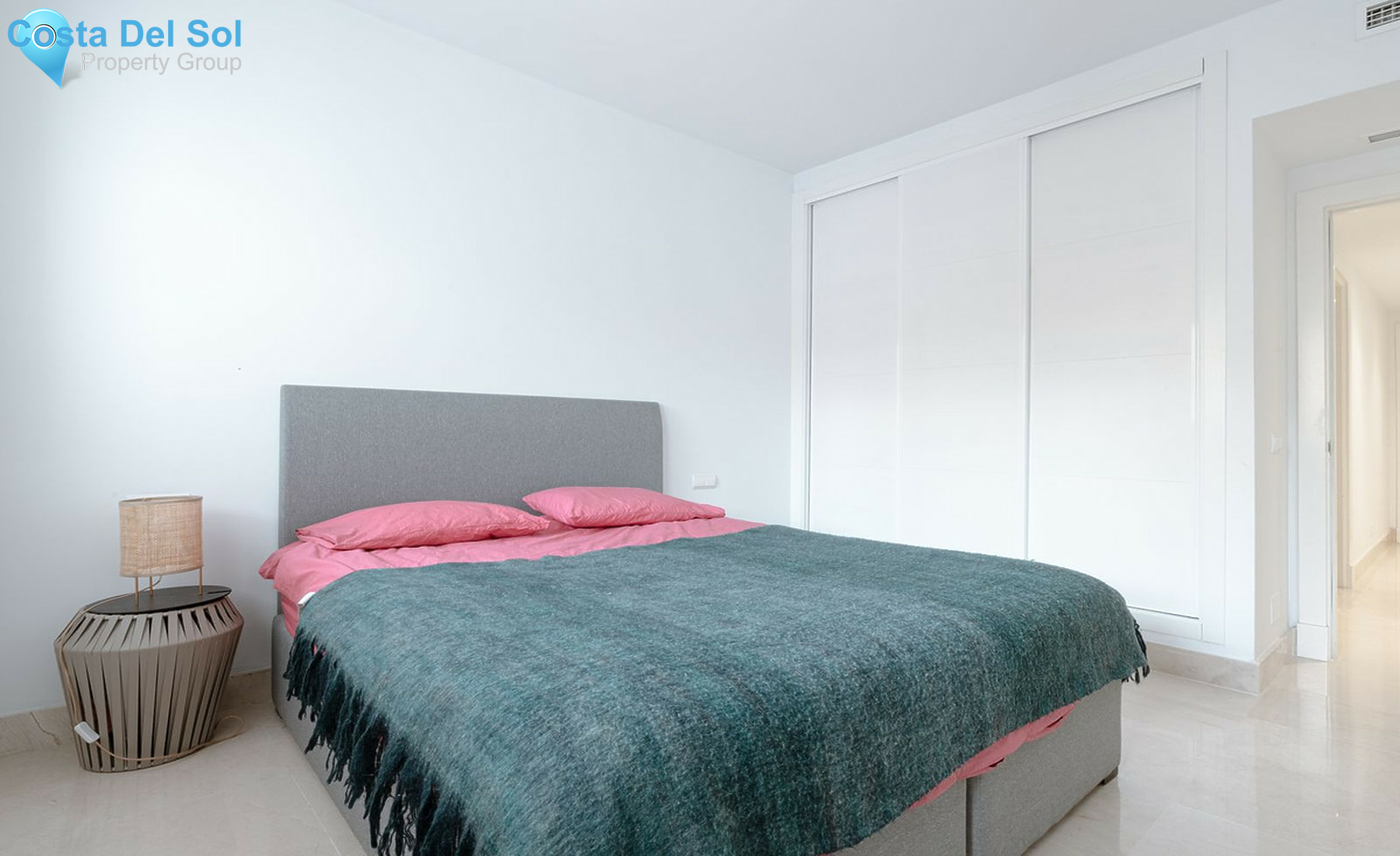 Middle Floor Apartment in Nueva Andalucía-1540902